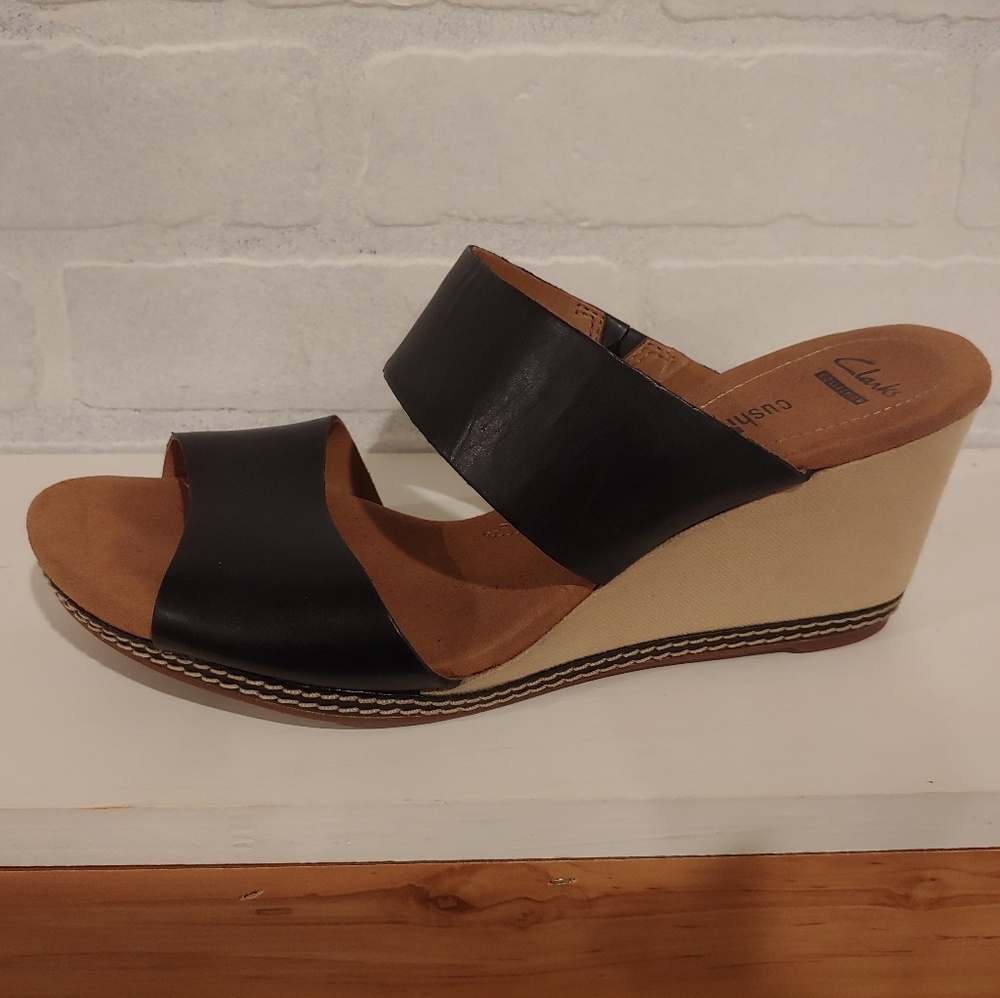 Clarks Wedge Sandal in Black SZ 10